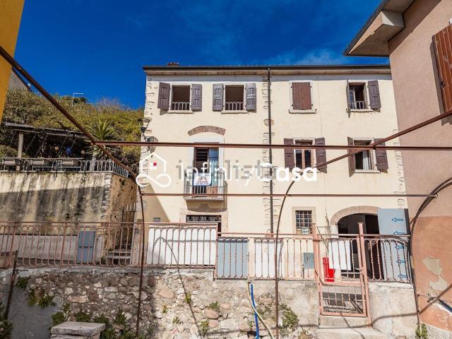 Rustico in vendita a Cavaion Veronese, Veneto