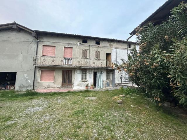 Rustico in vendita a Alta Val Tidone, Nibbiano