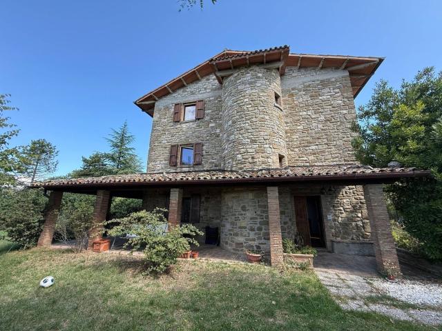 Rustico in vendita a Gubbio, Umbria