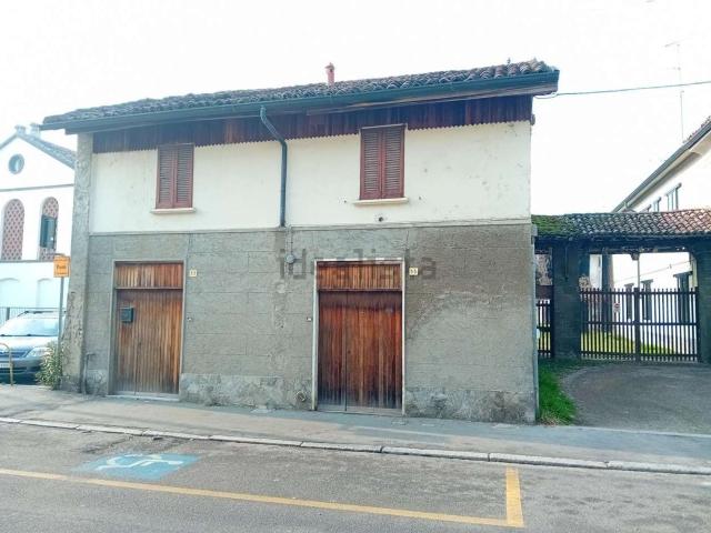 Rustico in vendita a Unione dei Comuni I Fontanili, Rosate