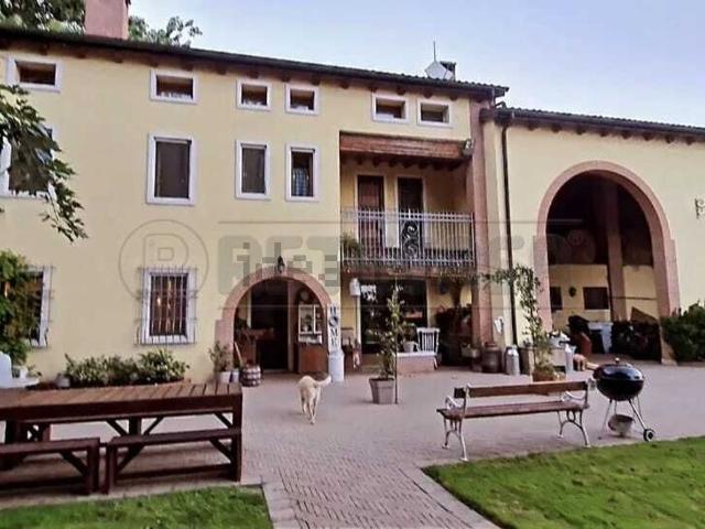 Rustico in vendita a Camisano Vicentino, Veneto