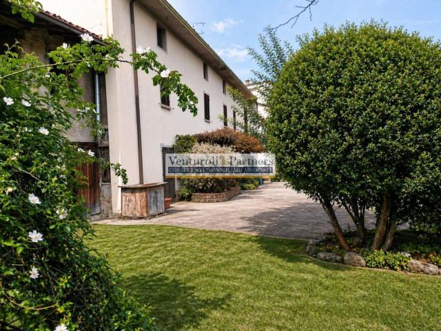 Rustico in vendita a Montichiari, Lombardia