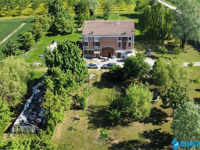 Rustico in vendita a Pianura Reggiana, Re
