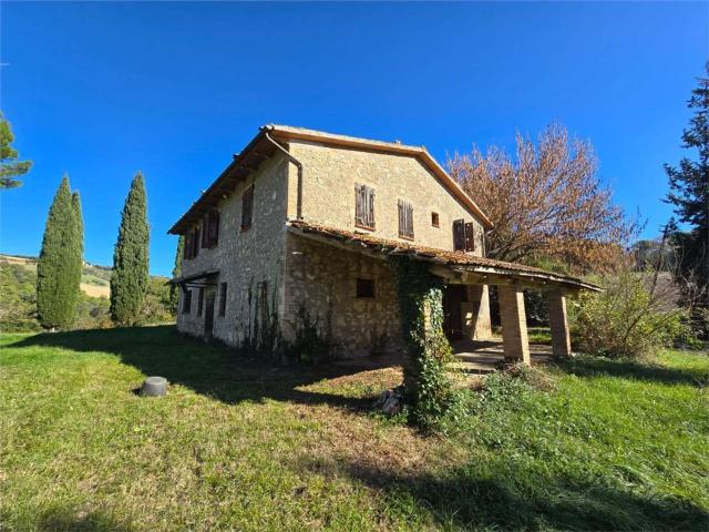 Rustico in vendita a Gualdo Cattaneo, Umbria