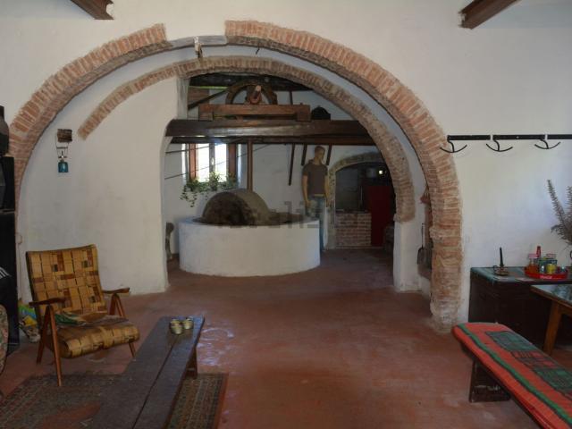 Rustico in vendita a Montemagno, Calci