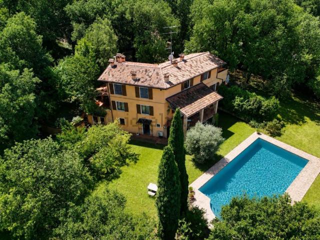 Rustico in vendita a Desenzano Del Garda, Lombardia