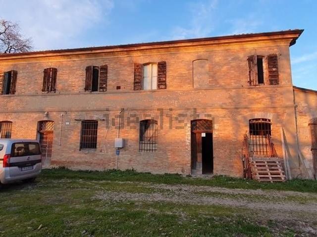 Rustico in vendita a Unione di Comuni della Romagna Forlivese, Quattro