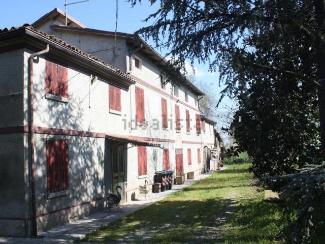 Rustico in vendita a Unione delle Terre d'Argine, Campogalliano