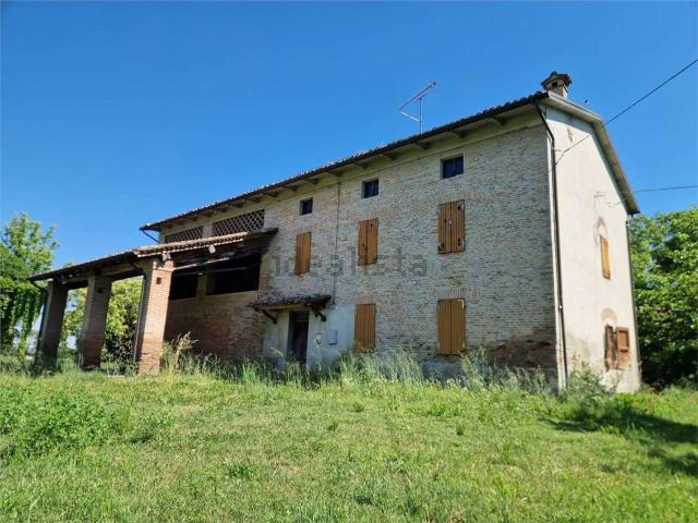 Rustico in vendita a Fidenza, Parma