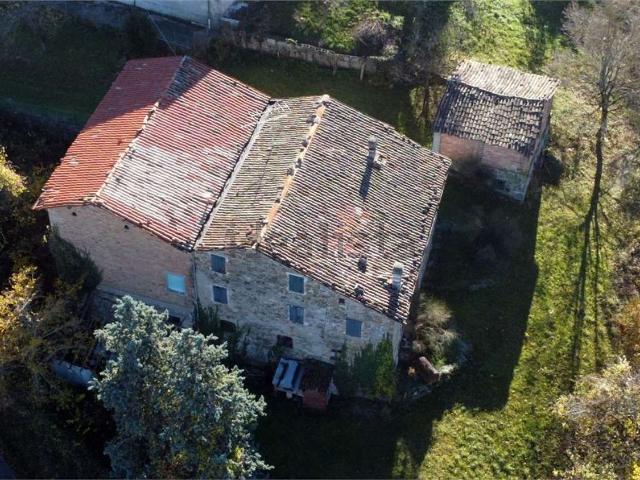 Rustico in vendita a Val d’Enza, Re