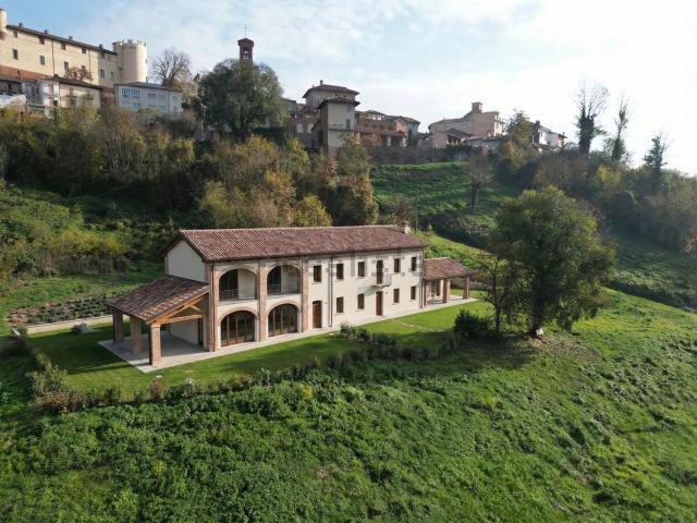Rustico in vendita a Piemonte, Asti