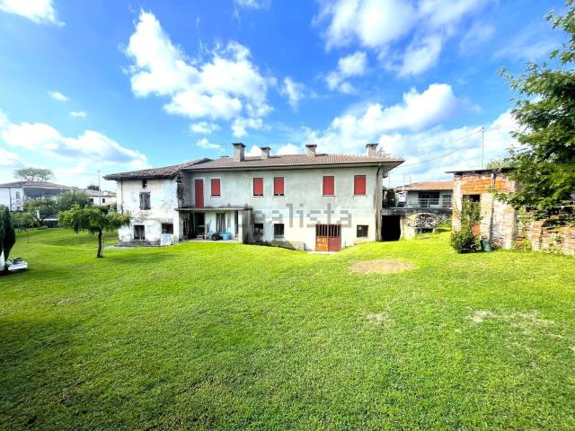 Rustico in vendita a Bassano Del Grappa, Veneto