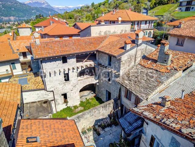 Rustico in vendita a Abbadia Lariana, Lombardia