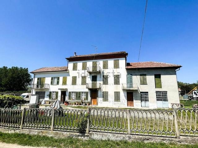 Rustico in vendita a Nizza Monferrato, Asti