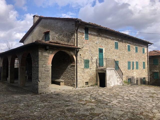 Rustico in vendita a Castel San Niccolò, Toscana