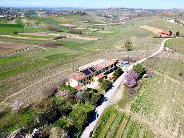 Rustico in vendita a Piemonte, Asti