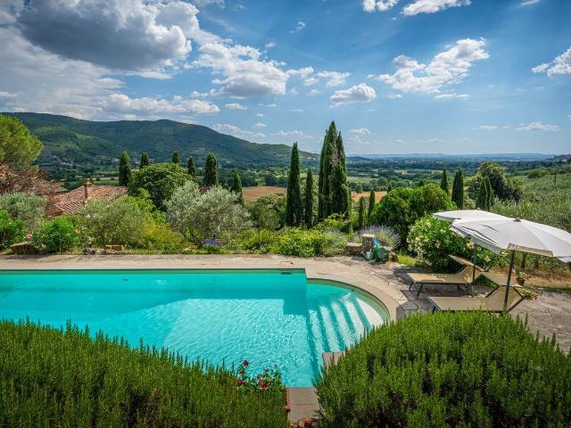 Rustico in vendita a Castiglion Fiorentino, Toscana