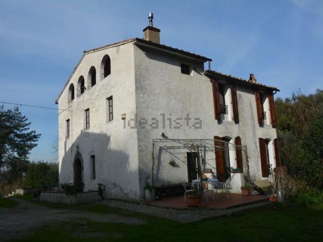 Rustico in vendita a Montemagno, Calci