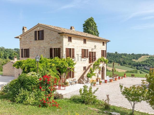Rustico in vendita a Sala, Marche