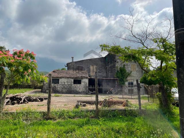 Rustico in vendita a Faicchio, Campania