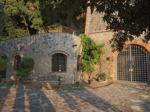 Rustico in vendita a Massarosa, Toscana
