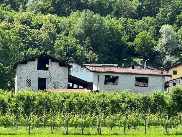 Rustico in vendita a Castello Dell'acqua, Lombardia
