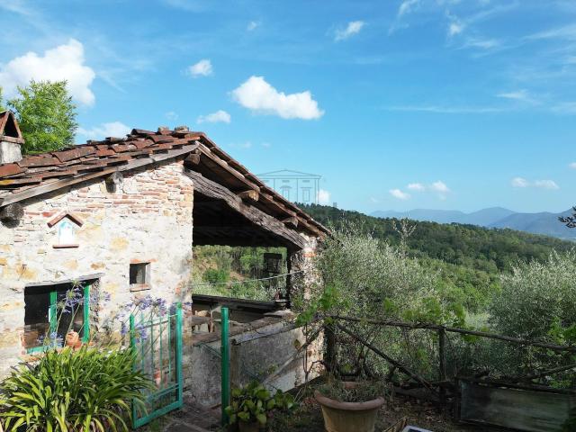 Rustico in vendita a San Macario in Piano, Bagni Di Lucca Ponte