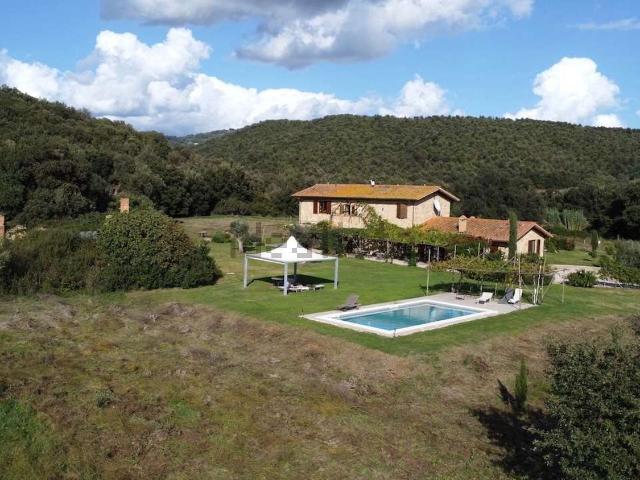 Rustico in vendita a Roccastrada, Toscana