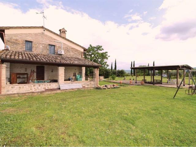 Rustico in vendita a Abbadia Di Montepulciano, Toscana