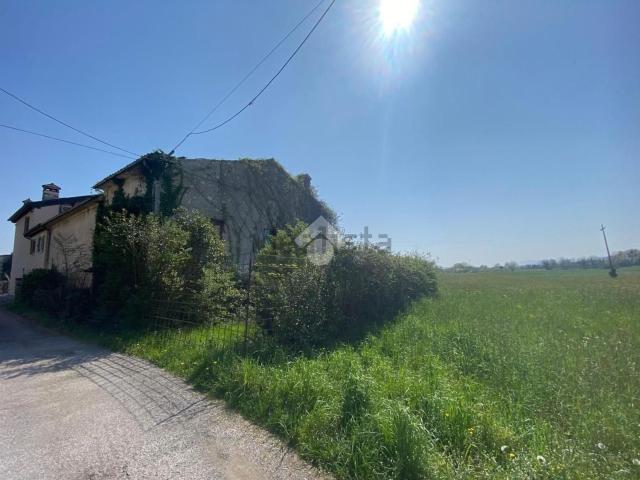Rustico in vendita a Santorso, Veneto