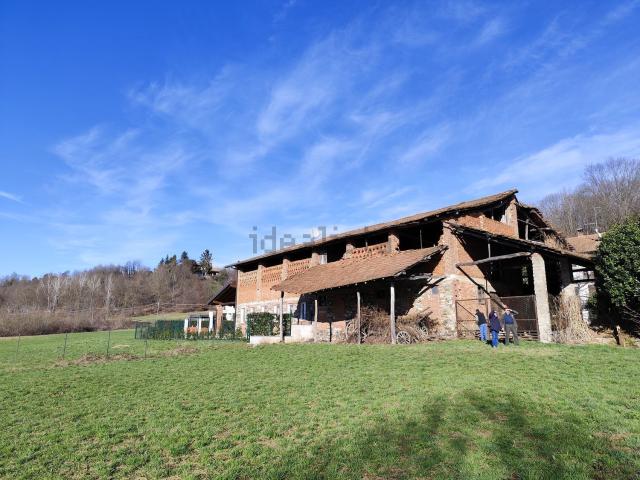 Rustico in vendita a Santa Cristina, Borgomanero