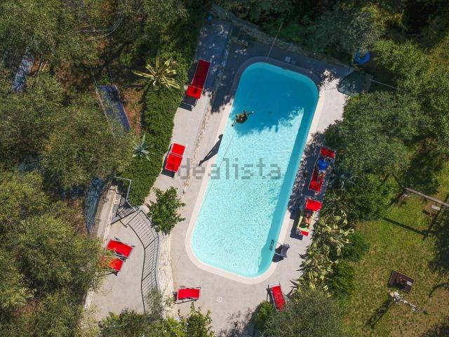 Rustico in vendita a Camaiore, Toscana