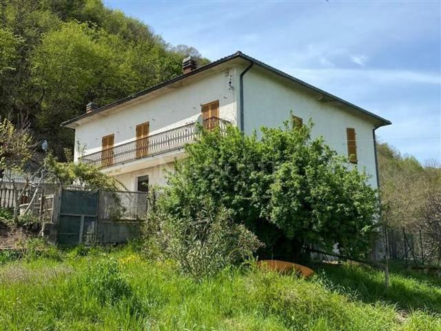 Rustico in vendita a Contigliano, Lazio