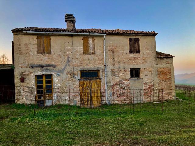 Rustico in vendita a San Giovanni In Marignano, Reggio Emilia