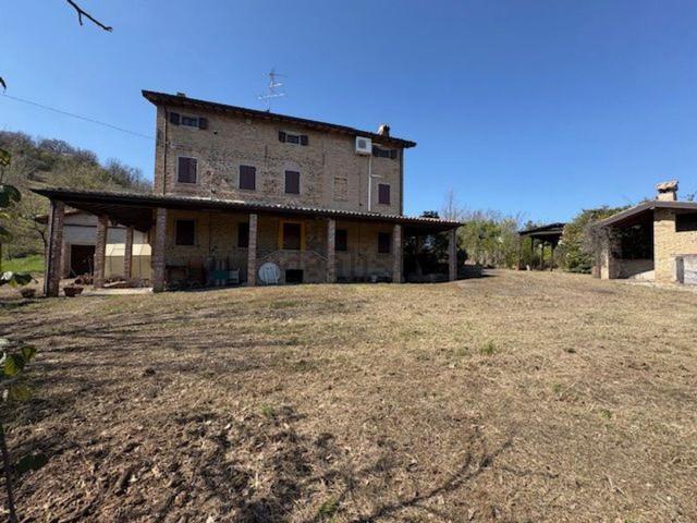 Rustico in vendita a Unione di comuni Terre di Castelli, Castelvetro Di Modena