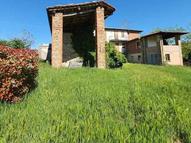 Rustico in vendita a Alta Val Tidone, Nibbiano
