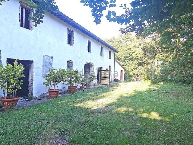 Rustico in vendita a Scarperia e San Piero, Scarperia