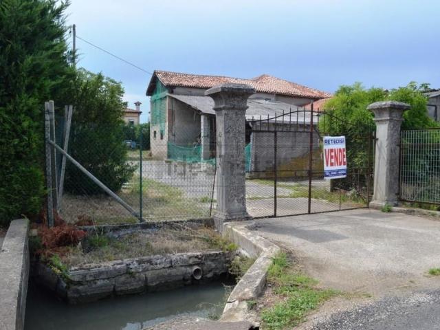 Rustico in vendita a Lonigo, Veneto