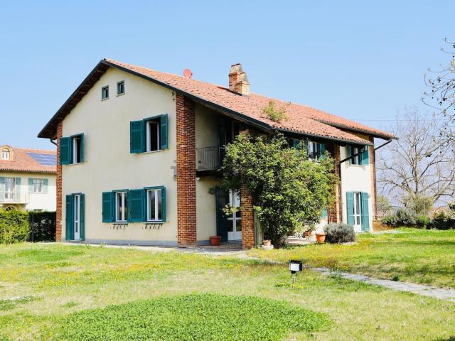 Rustico in vendita a Piemonte, Asti