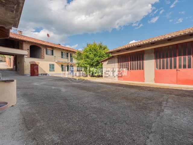 Rustico in vendita a Piemonte, Asti
