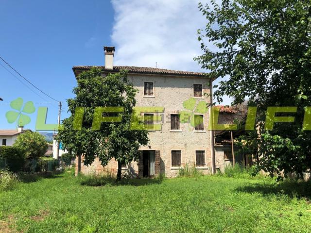 Rustico in vendita a Crocetta Del Montello, Veneto