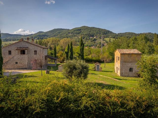 Rustico in vendita a Umbertide, Umbria