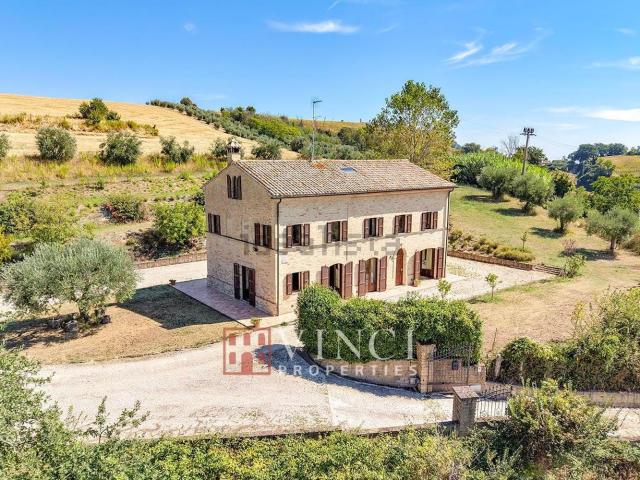 Rustico in vendita a Moresco, Fermo