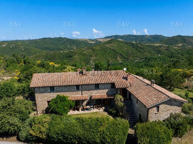 Rustico in vendita a Gubbio, Umbria