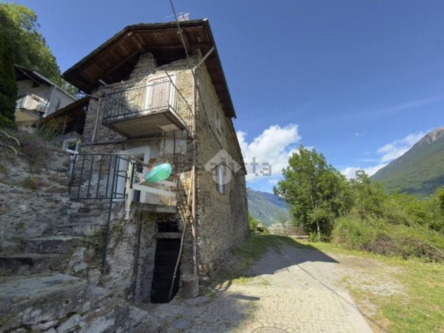 Rustico in vendita a Grosotto, Lombardia