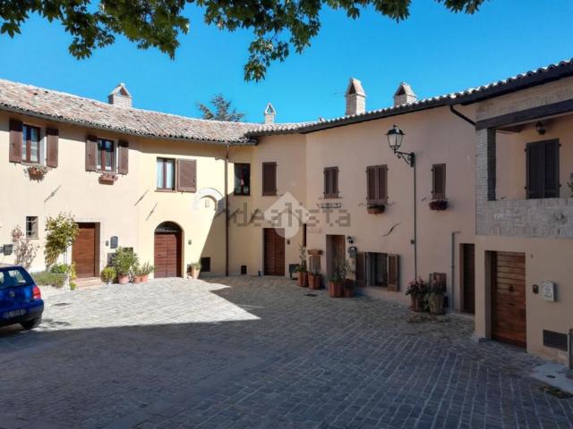 Rustico in vendita a San Lorenzo, Gualdo Tadino