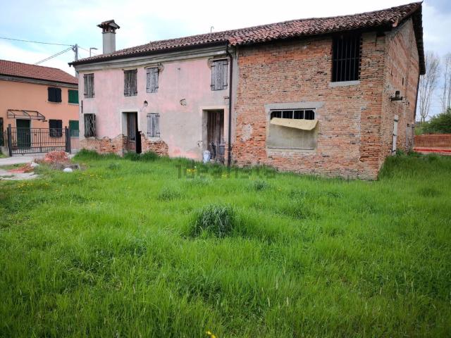 Rustico in vendita a San Pietro Di Morubio, Veneto