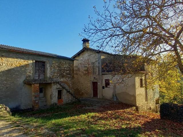 Rustico in vendita a Castel San Niccolò, Toscana