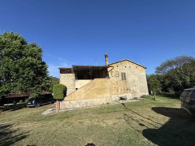 Rustico in vendita a Monteverdi Marittimo, Toscana