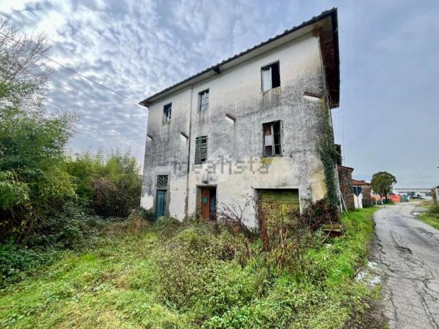 Rustico in vendita a Macchie di San Piero, Uzzano E Castello